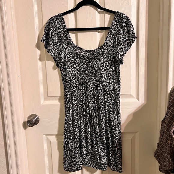 American eagle floral dress! - Picture 2 of 2